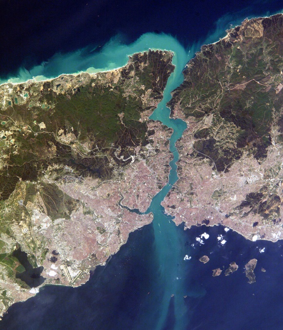 istanbul'un uzaydan çekilmiş fotoğrafı